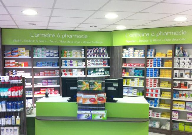 Aménagement interieur pharmacie à Marrakech